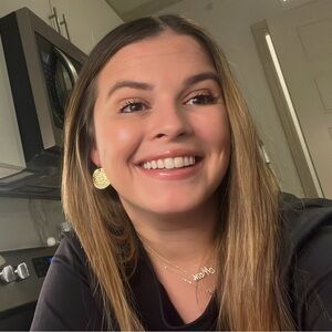 Meet your Posher, Christina